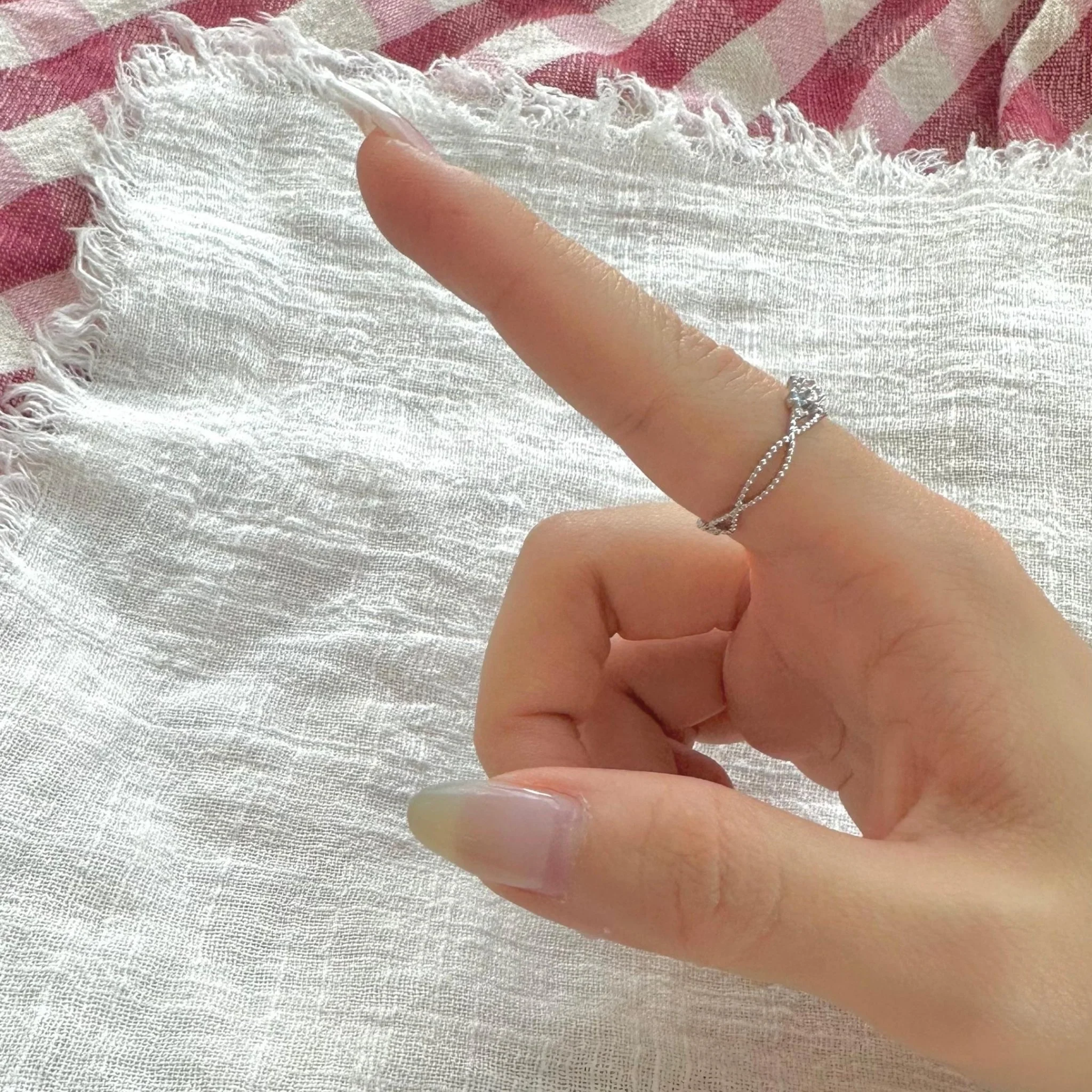 Thumb 4